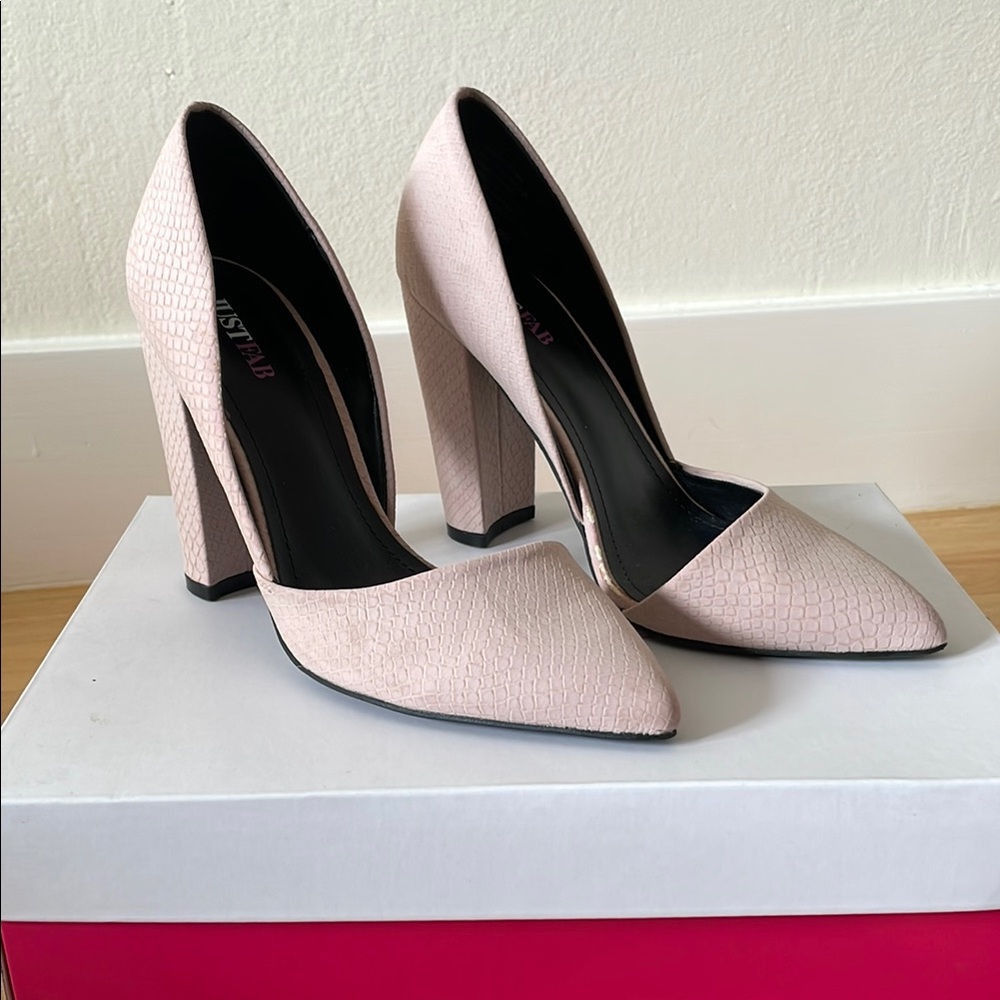 JustFab Women's Pink Textured Heels